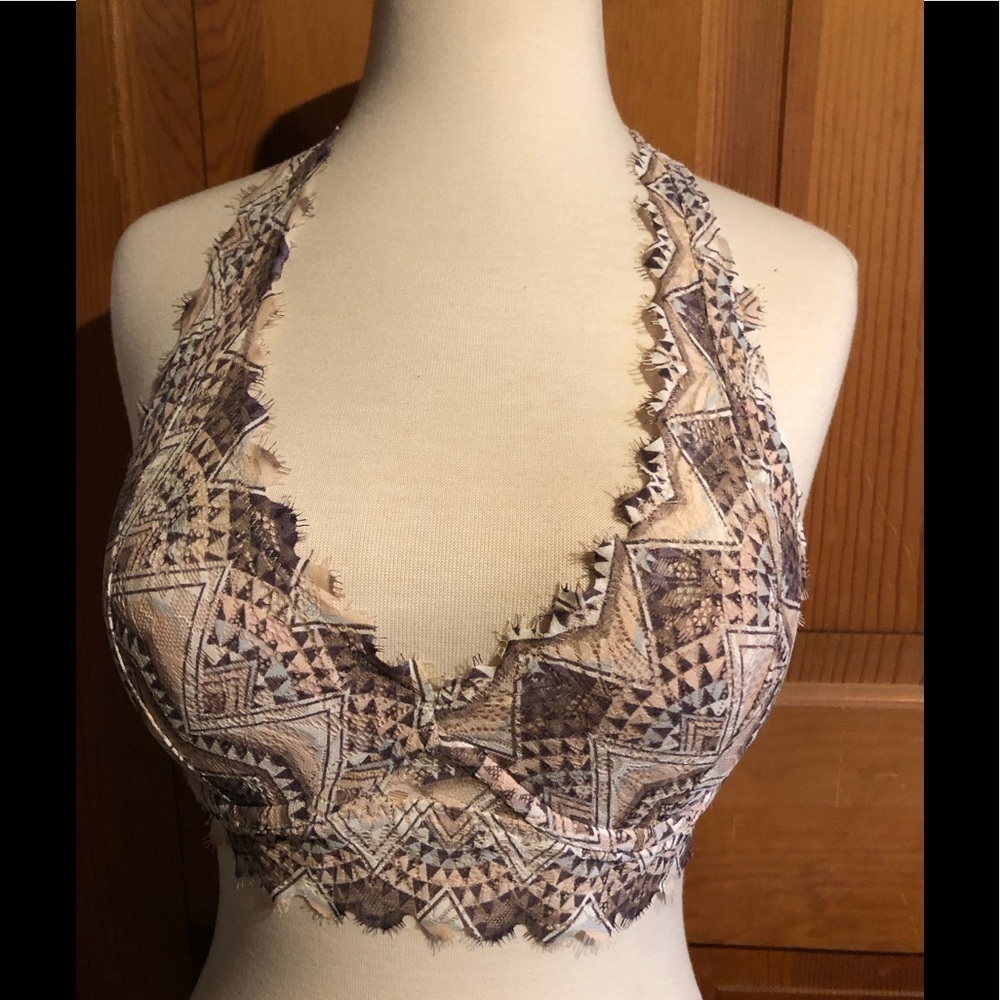NWT Pink Victoria’s secret Lace Bralette